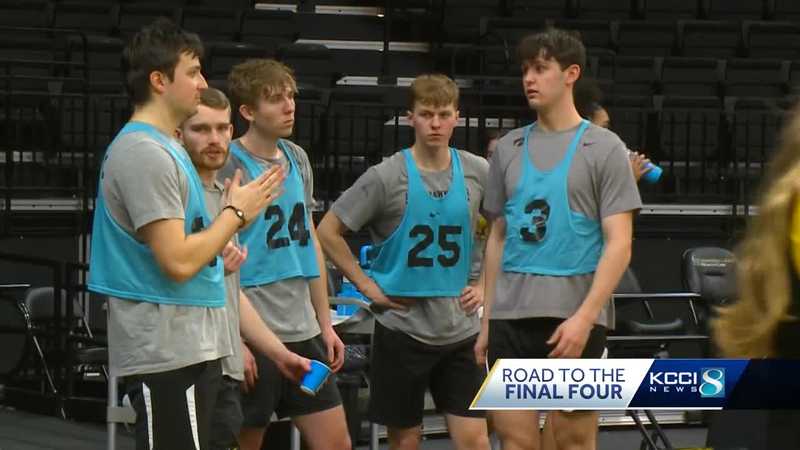 Iowa student managers integral part of women's basketball team's success