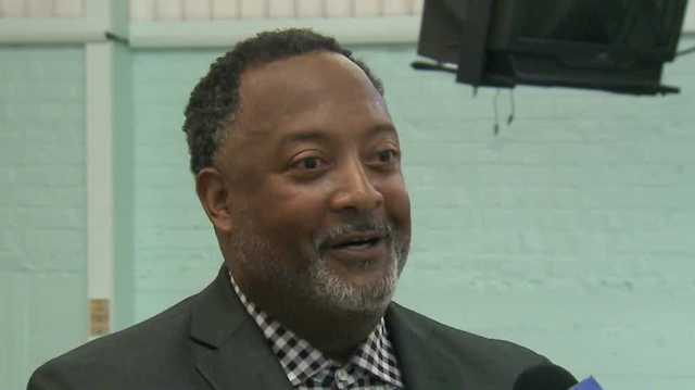 Milwaukee school principal saves student from choking - Vimarsana News