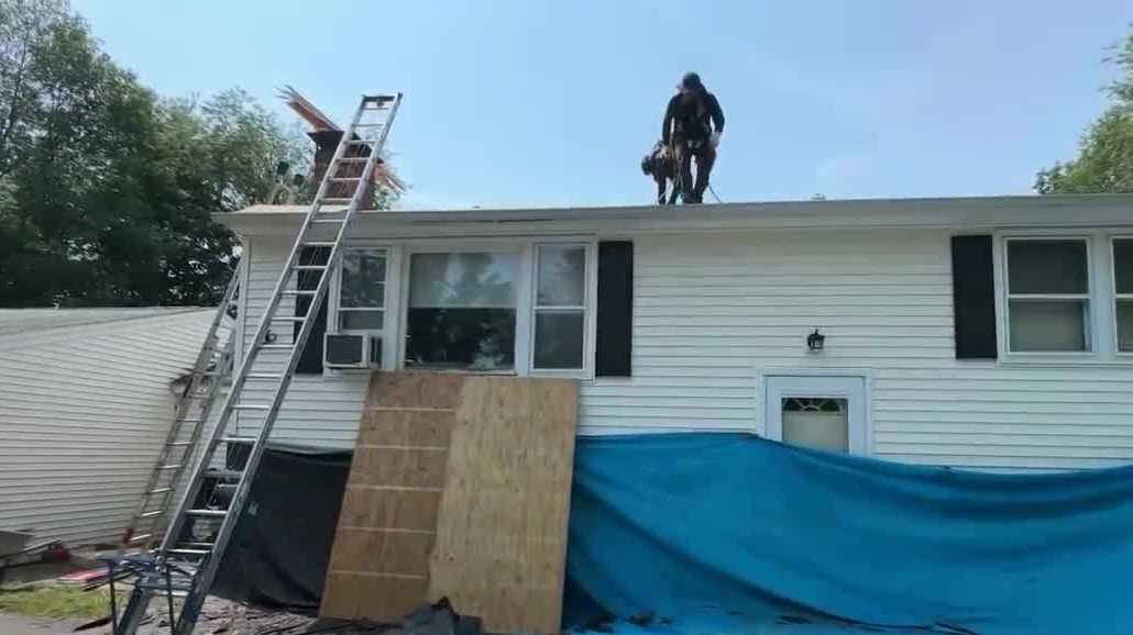Nonprofit organization repairs roofs for New Hampshire veterans