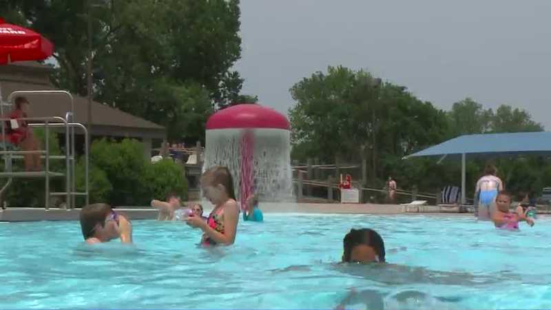 Your guide to Des Moines-area swimming pools and aquatic centers this summer