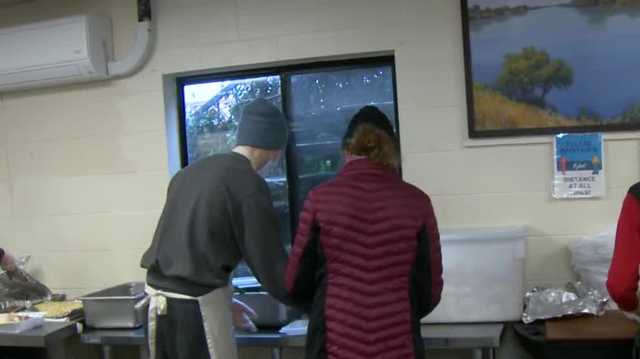 Sac nonprofit hosts Christmas meal for homeless individuals - Vimarsana News