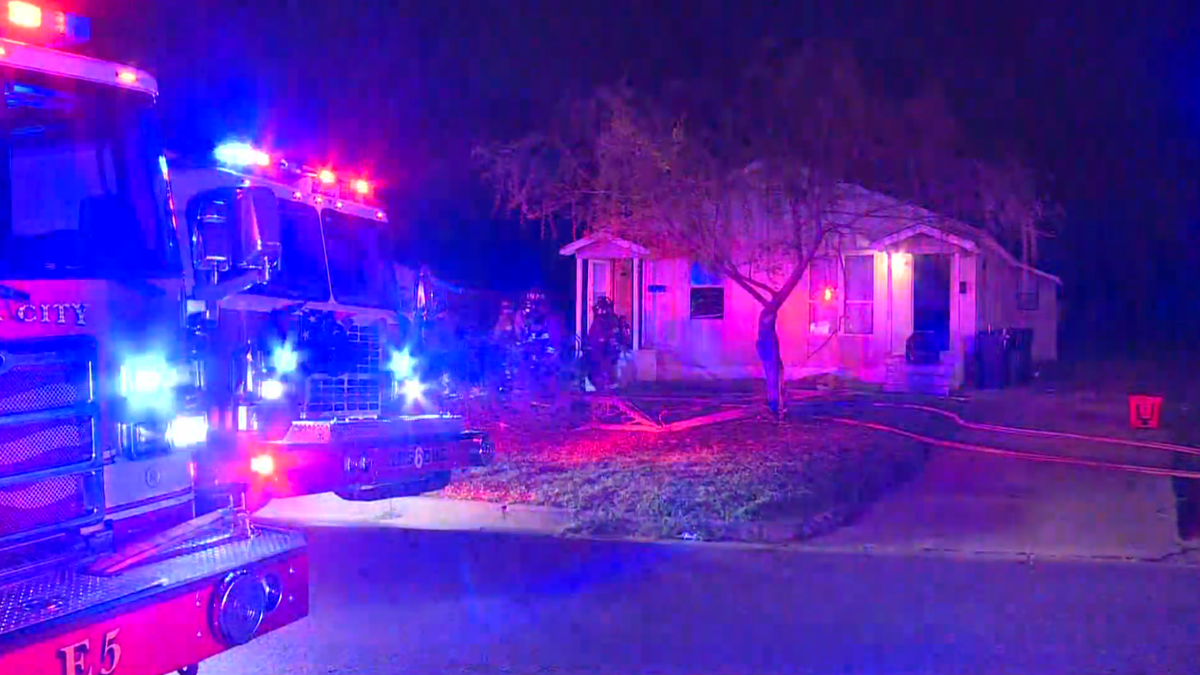 Oklahoma City firefighters pull man from duplex following fire
