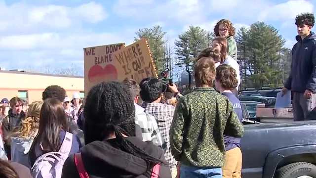 Milford High School students protest restroom restrictions - Vimarsana News