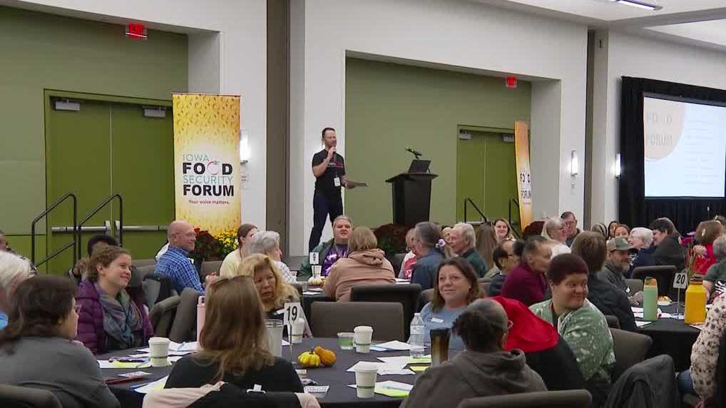 Hundreds gather to discuss Iowa food assistance programs