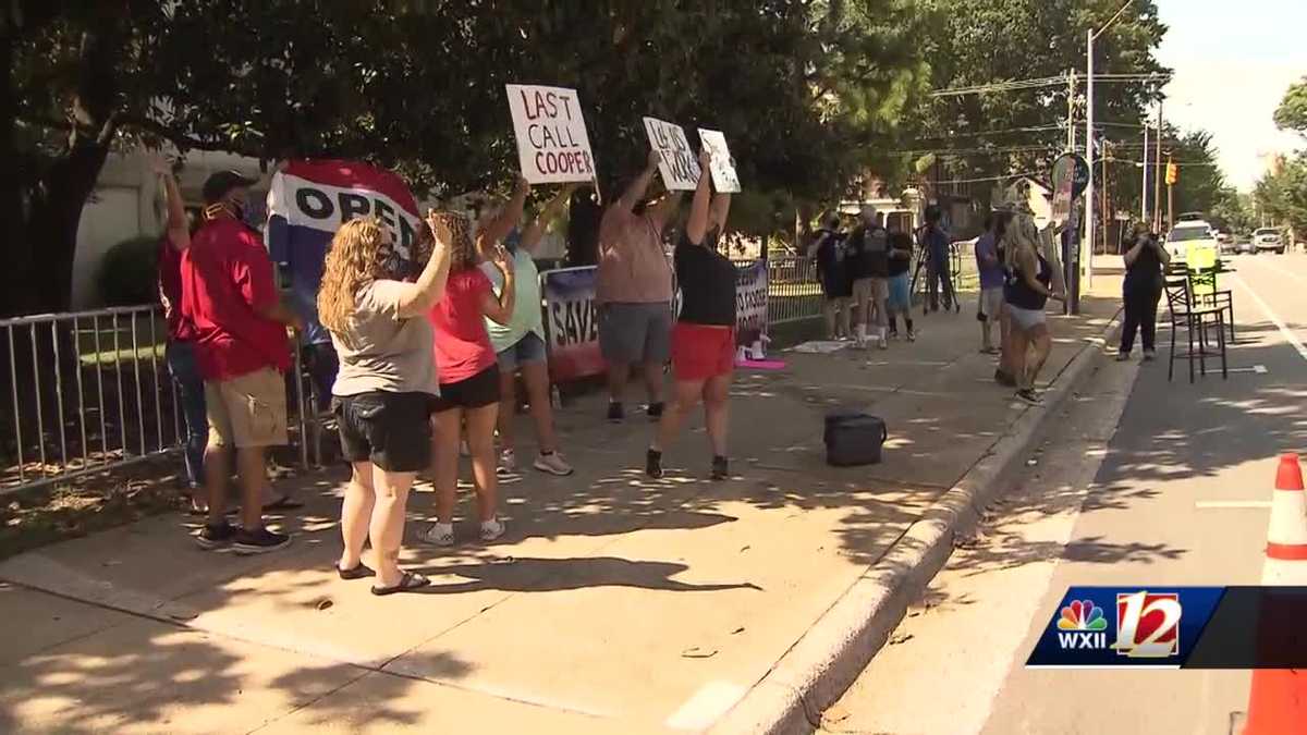 North Carolina Bar owners protest in Raleigh