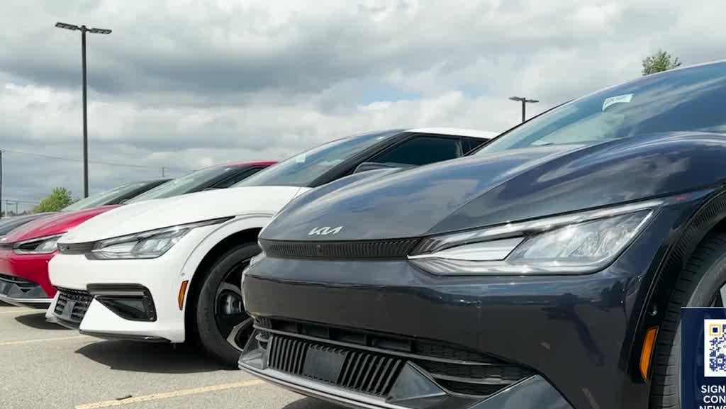 Consumer Reports shares ways to save on car shopping amid rising gas prices