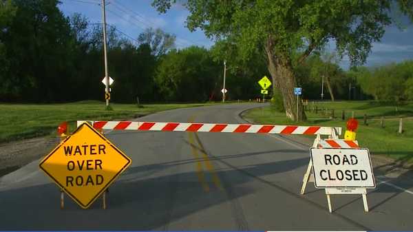 flooding causes road and trail closures throughout des moines
