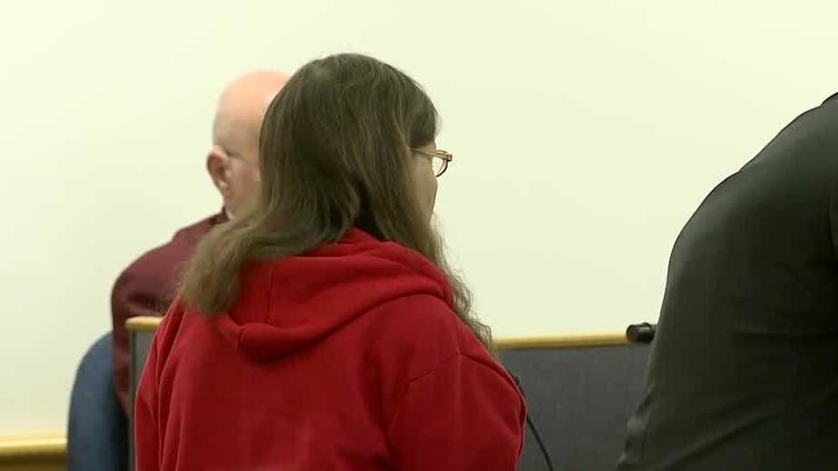 Woman sentenced to prison for crash that killed Dunkin' Donuts worker