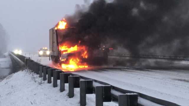 Truck catches fire on Maine highway; no injuries reported - Vimarsana News