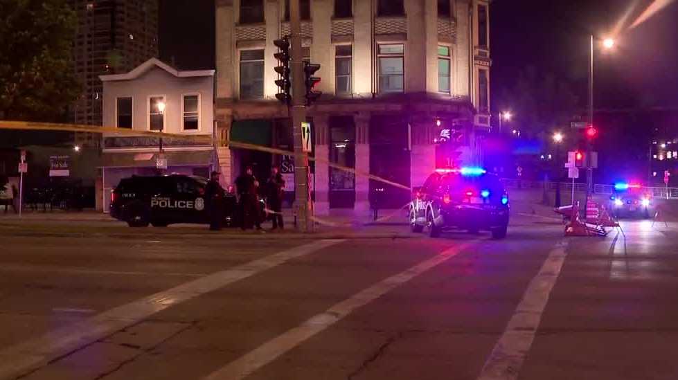 Mayor condemns holiday weekend violence after 2 Milwaukee officers injured