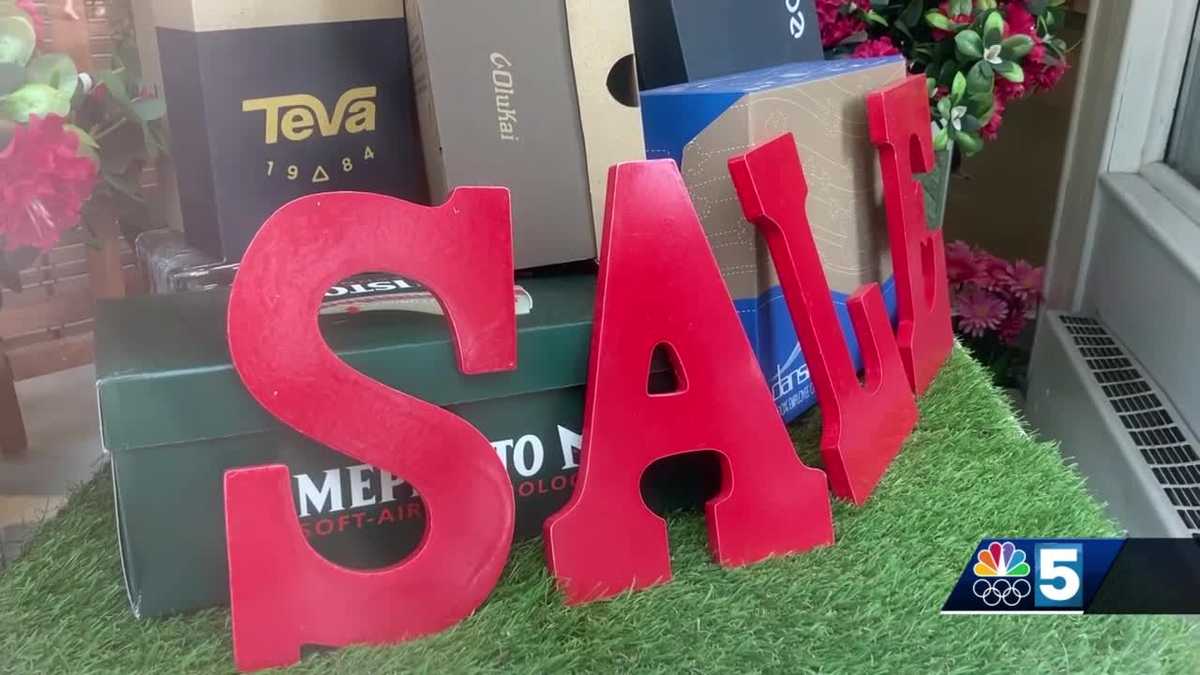 Annual sidewalk sale brings business to Church Street