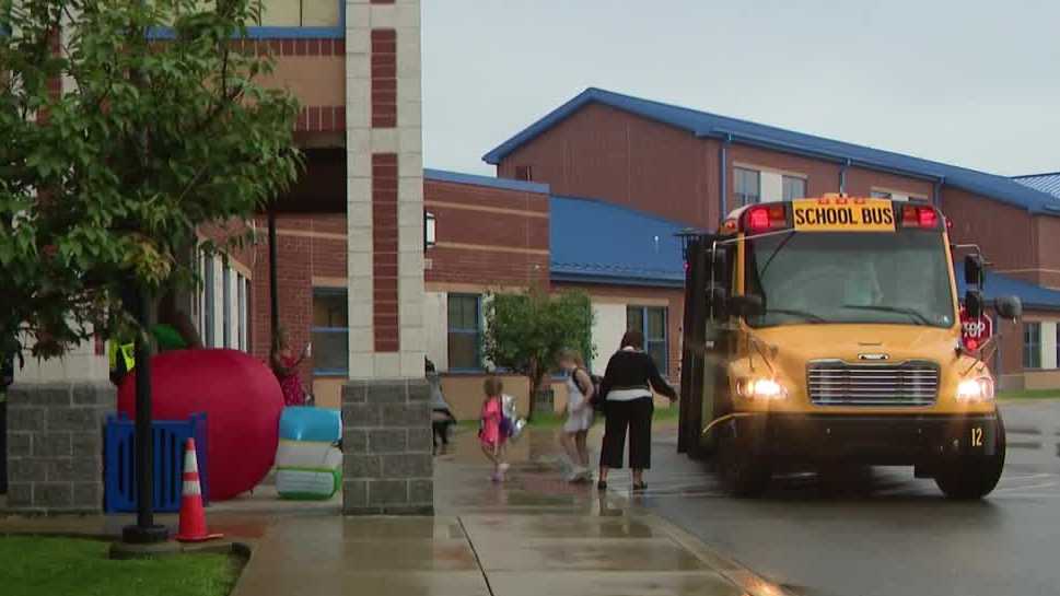 Canon-McMillan schools reduce screen time and pilots new bus app