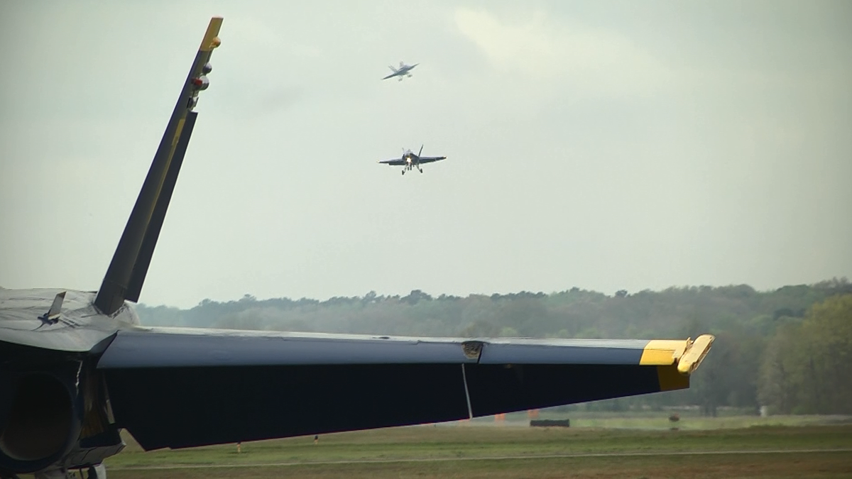 Blue Angels prepare for weekend air show