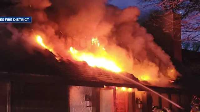 Fire burns through roof of Oconomowoc home - Vimarsana News