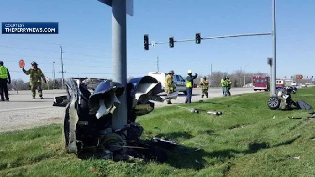 Car left in three pieces after Perry crash Car left in three pieces after Perry crash