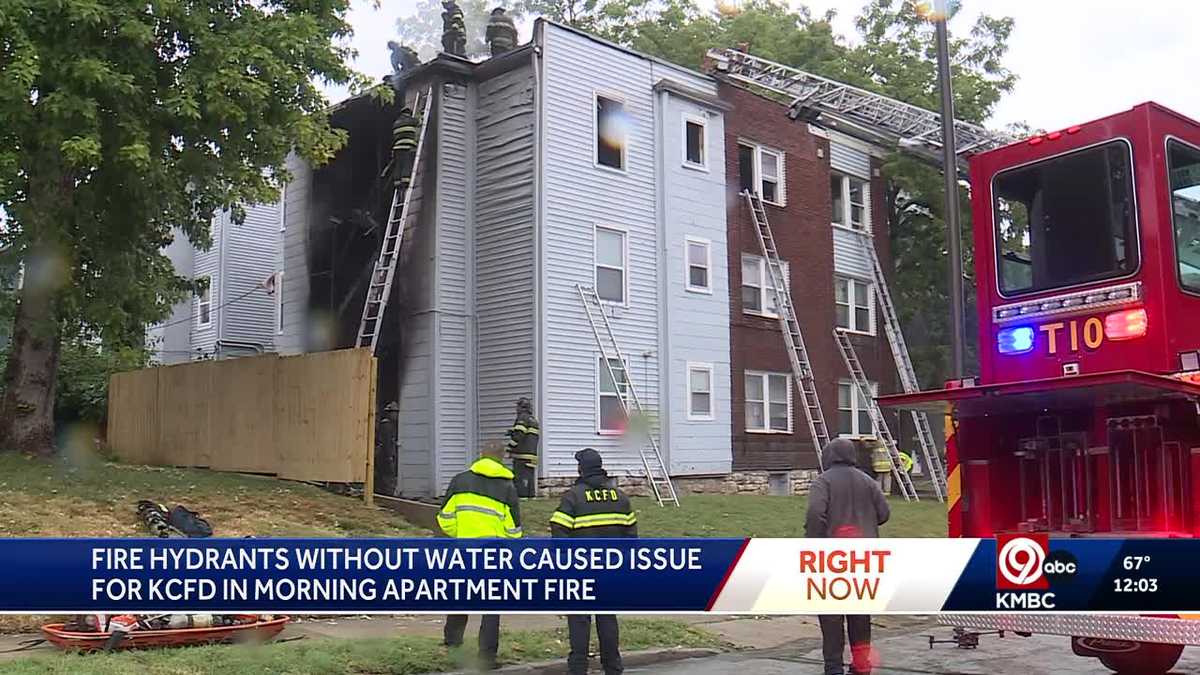 3 people displaced after Kansas City apartment building fire