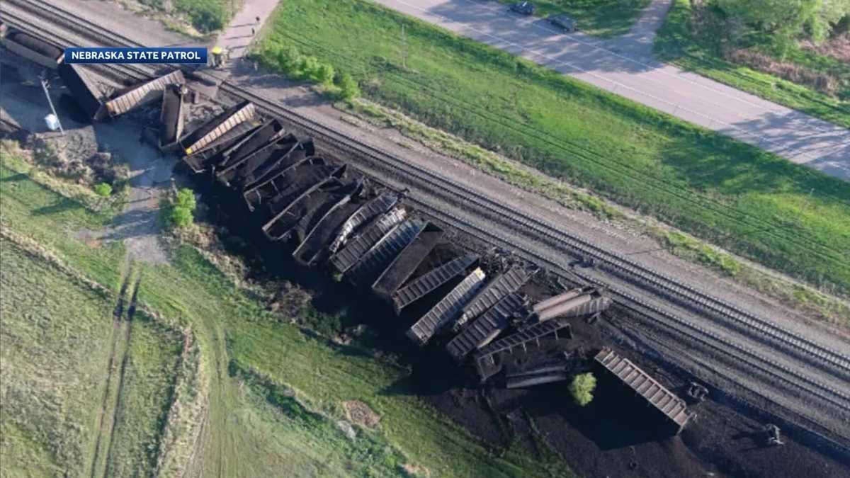 Union Pacific coal train derails in west central Nebraska