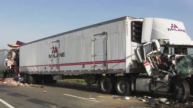 2 dead after 35-vehicle crash on I-5 in California