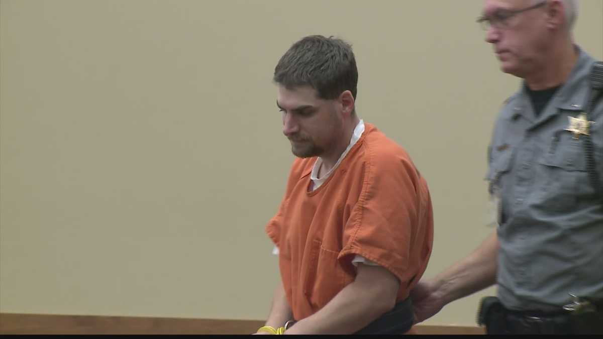 Man accused of killing estranged wife, boyfriend formally charged
