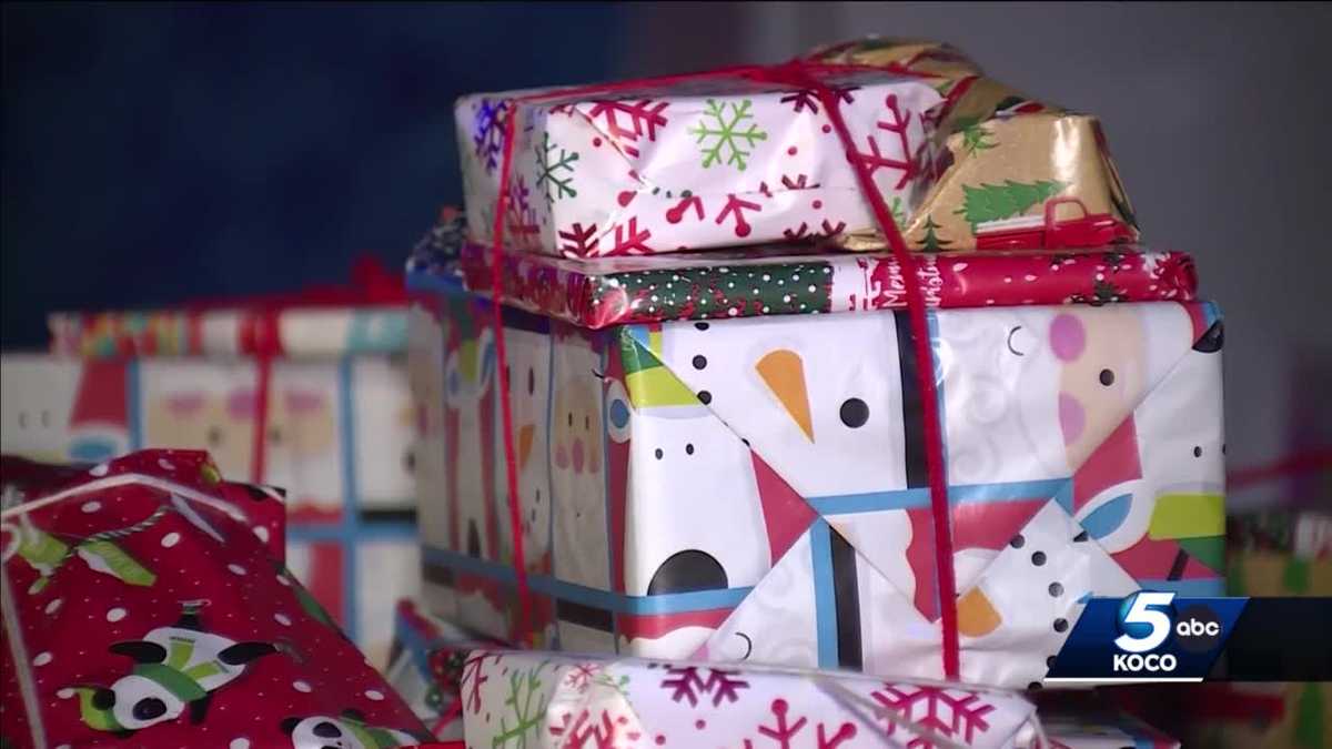 Yellow Rose Theater in Moore give back to children for Christmas