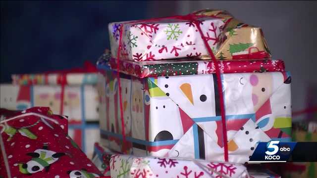 Yellow Rose Theater in Moore give back to children for Christmas - Vimarsana News