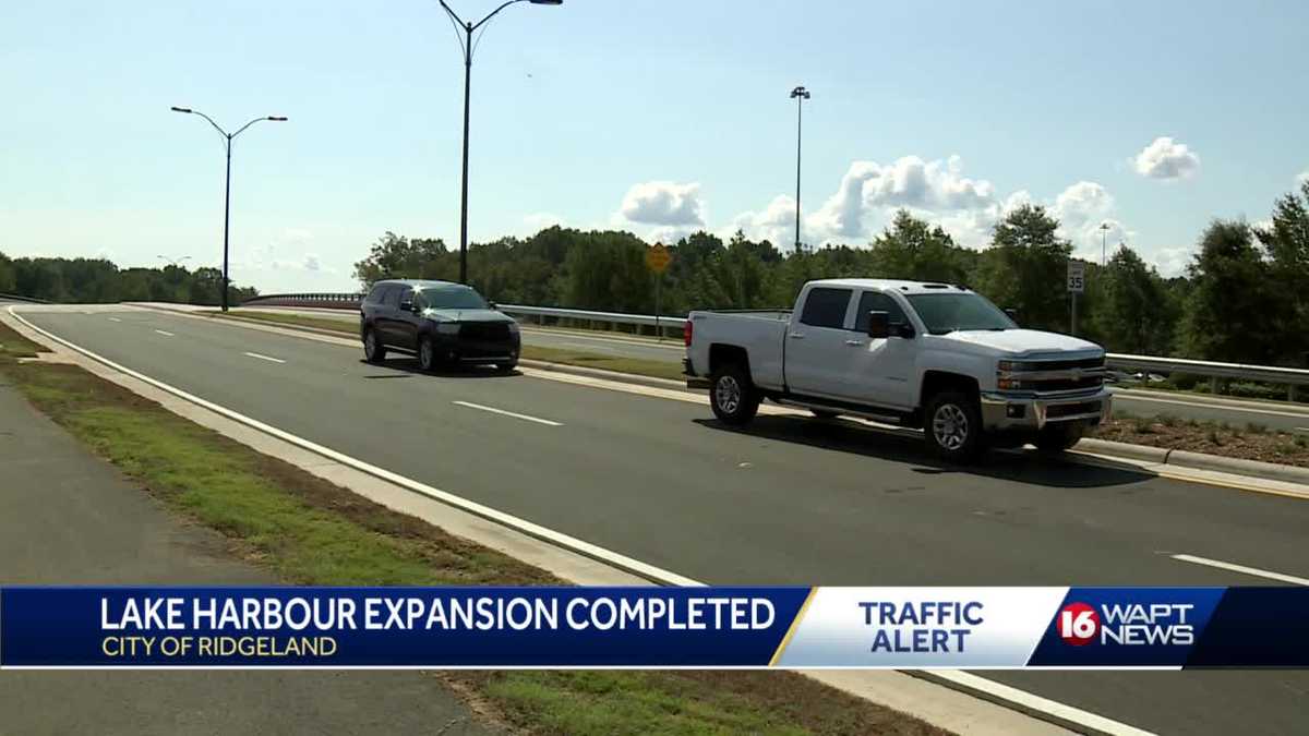 Lake Harbour Drive expansion open to traffic