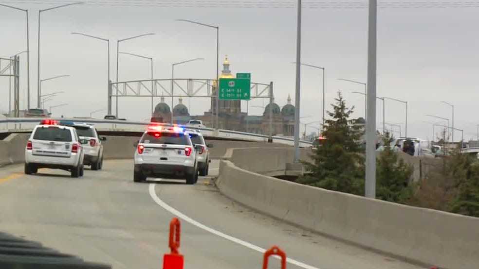 Des Moines police identify two men arrested for bank robbery