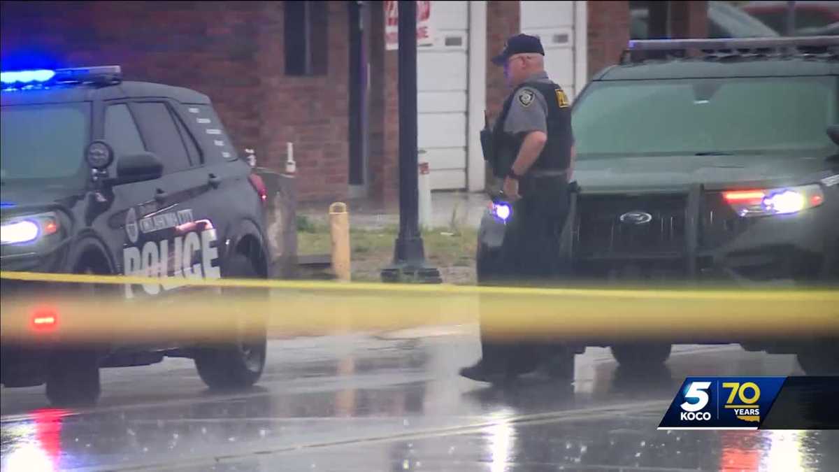 Man dead after being struck by vehicle in SW OKC