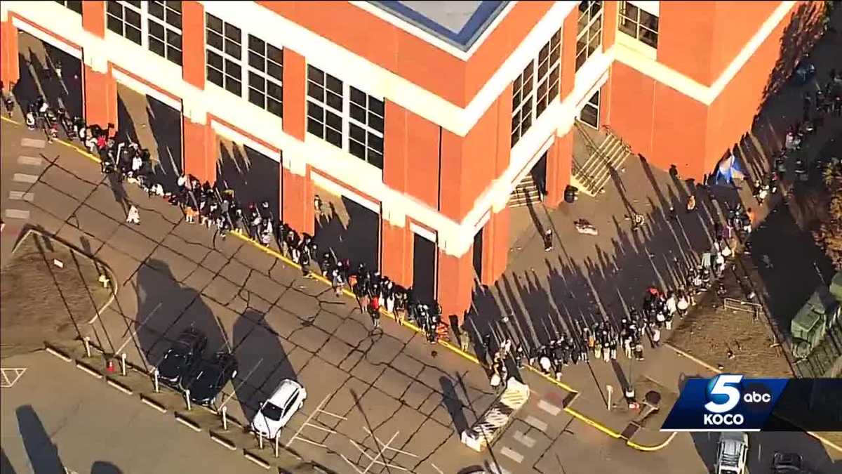 Oklahoma State students camp out to get Big 12 title game tickets