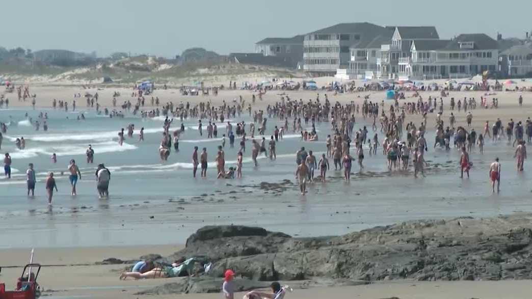 Crowds head to Hampton Beach as temperatures head above 90 degrees