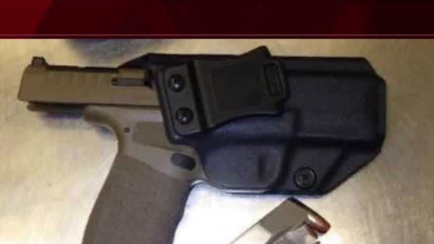 TSA finds gun in man's carry-on bag at Pittsburgh International Airport