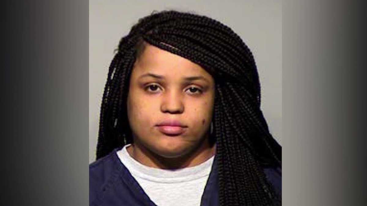 Woman wanted for OWI accused of driving wrong way on interstate for 10 ...