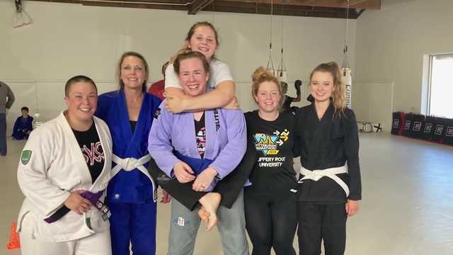 More women in Iowa are seeking classes for self-defense - Vimarsana News