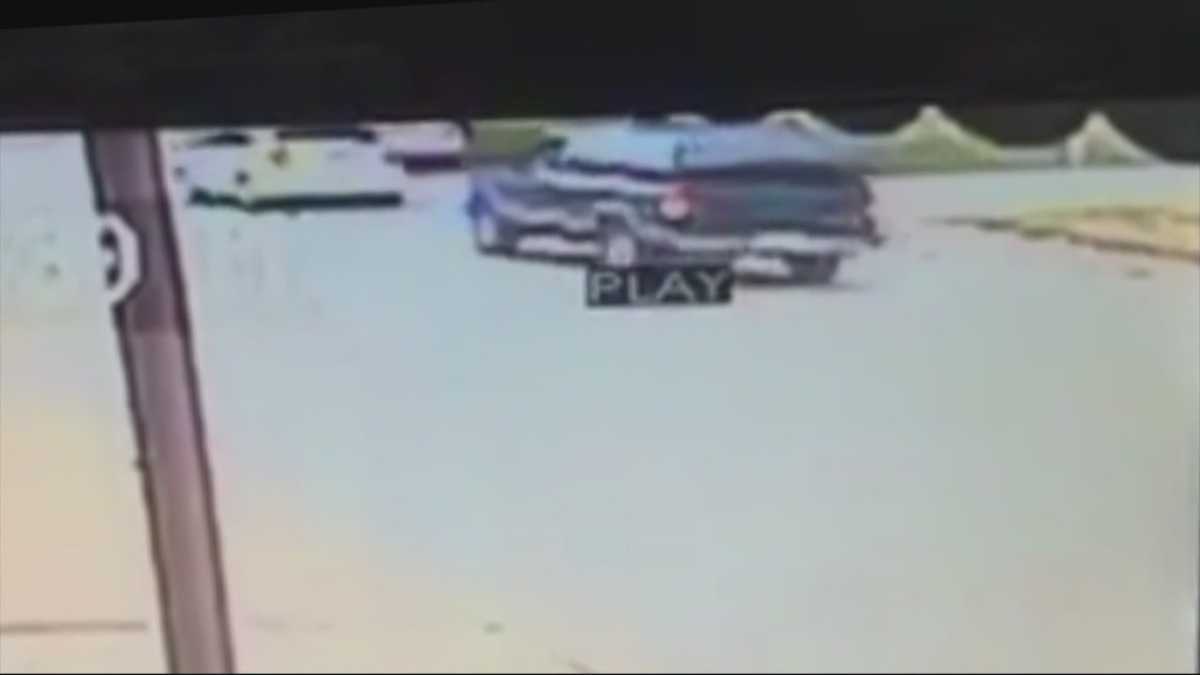 Police searching for man who beat 71-year-old in road rage incident