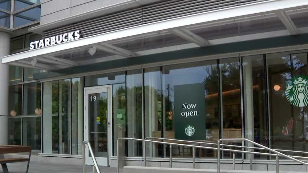 New Starbucks opens in downtown Milwaukee at Northwestern Mutual