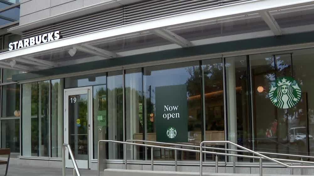New Starbucks opens in downtown Milwaukee at Northwestern Mutual