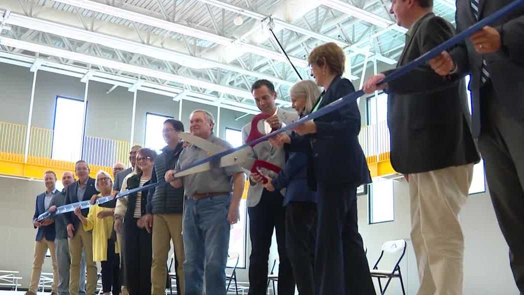 New community center opens in Des Moines