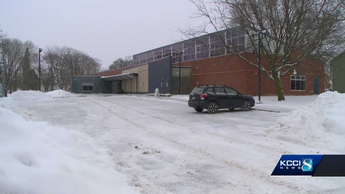 Death investigation underway after body found near Des Moines library