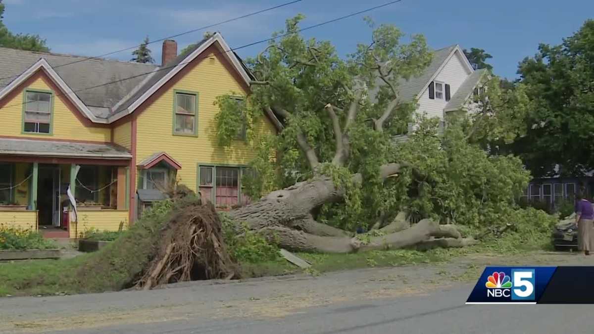 Crews work to clean up storm debris around Burlington