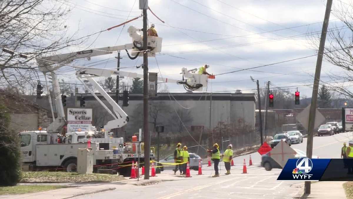 Ice storm knocks out power to thousands in WNC