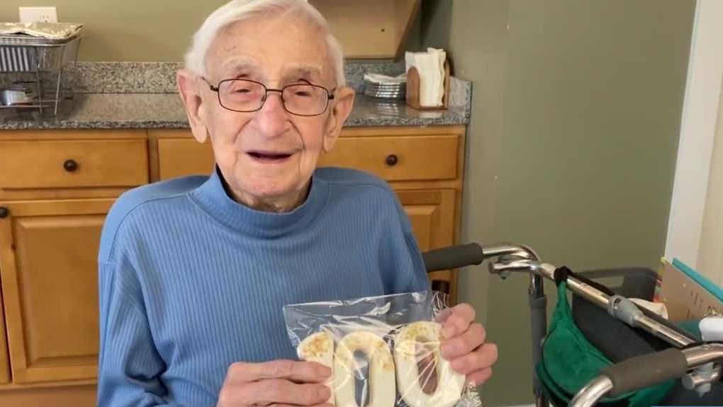 World War II veteran celebrates his 100th birthday, sharing his secret to a long life - Vimarsana News
