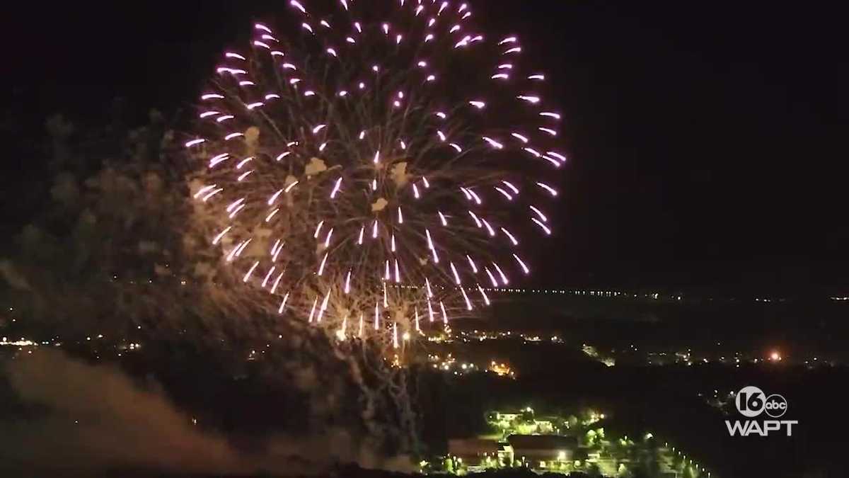Ridgeland kicks off holiday weekend with fireworks display