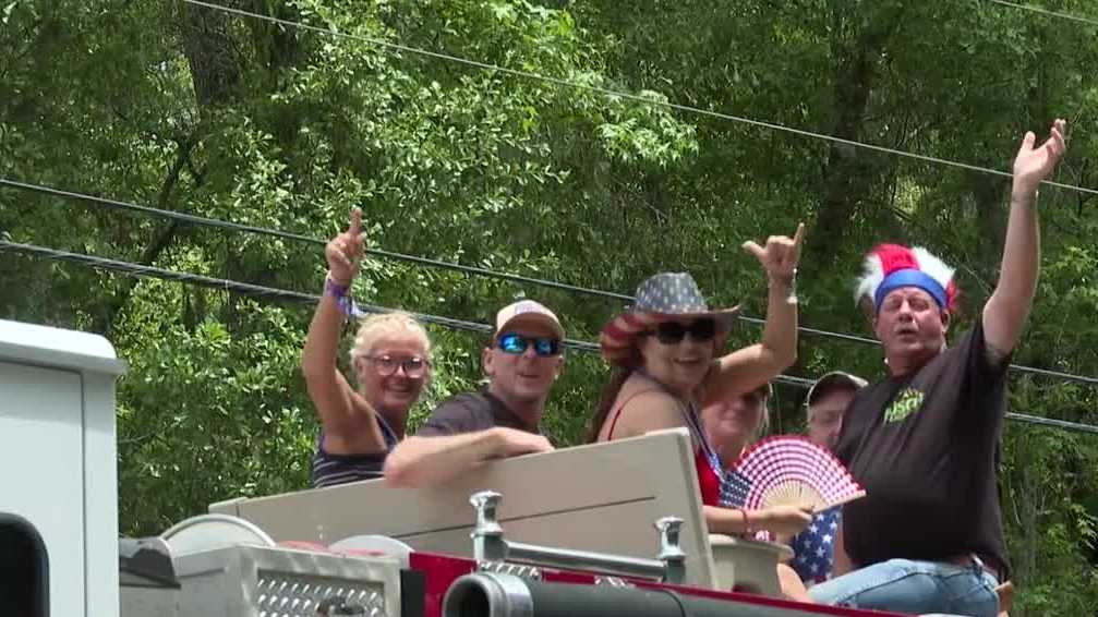 Traffic builds as Rock the Country opens in Bloomingdale