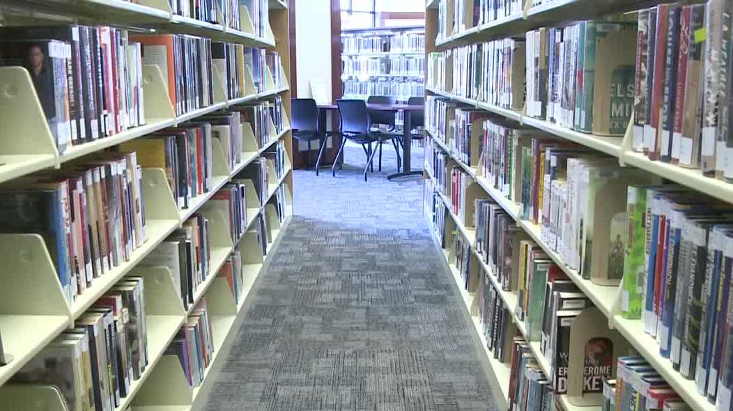 Court overturns injunction preventing Iowa book ban from taking effect