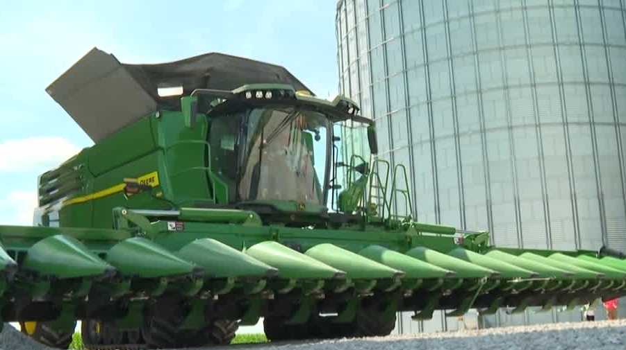 Pro driver takes combine for a spin ahead of IndyCar weekend in Iowa