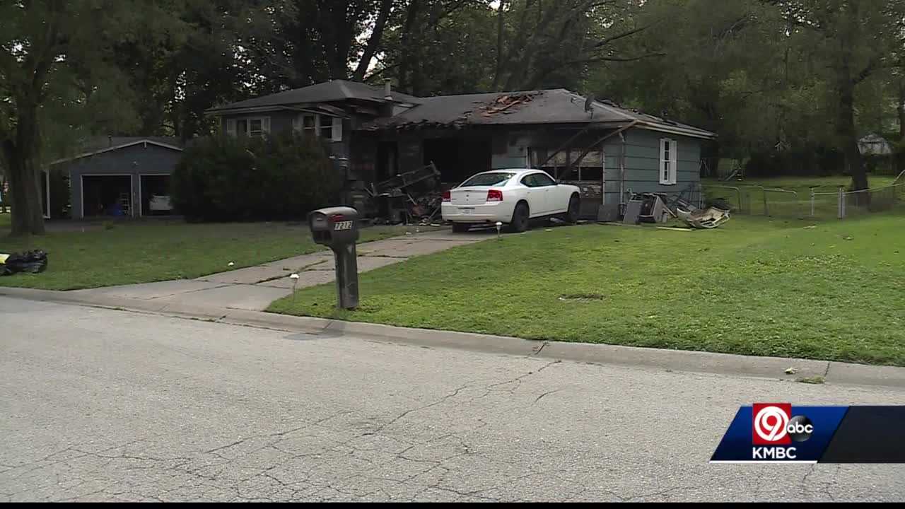Neighbors say 2 children died in house fire in Kansas City's Northland - Vimarsana News