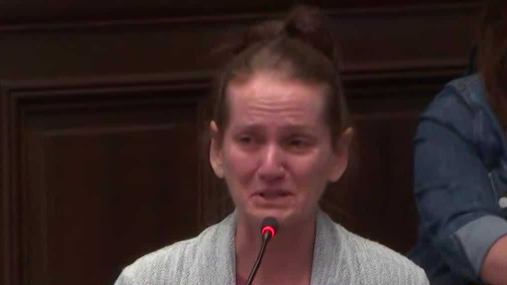 Iowa woman accused of shooting her husband takes the stand in murder trial