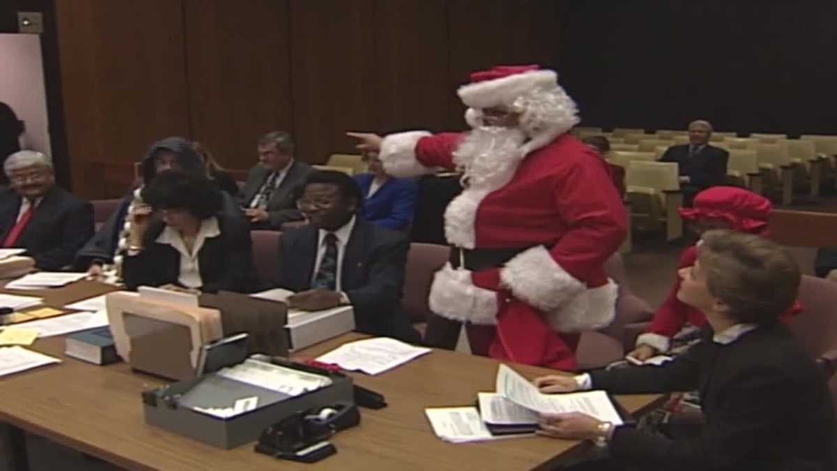 Santa fights legal battle for elf rights | KCRA 3 report in 1998