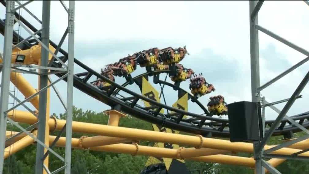 Coronavirus still throwing theme park attendance for a loop