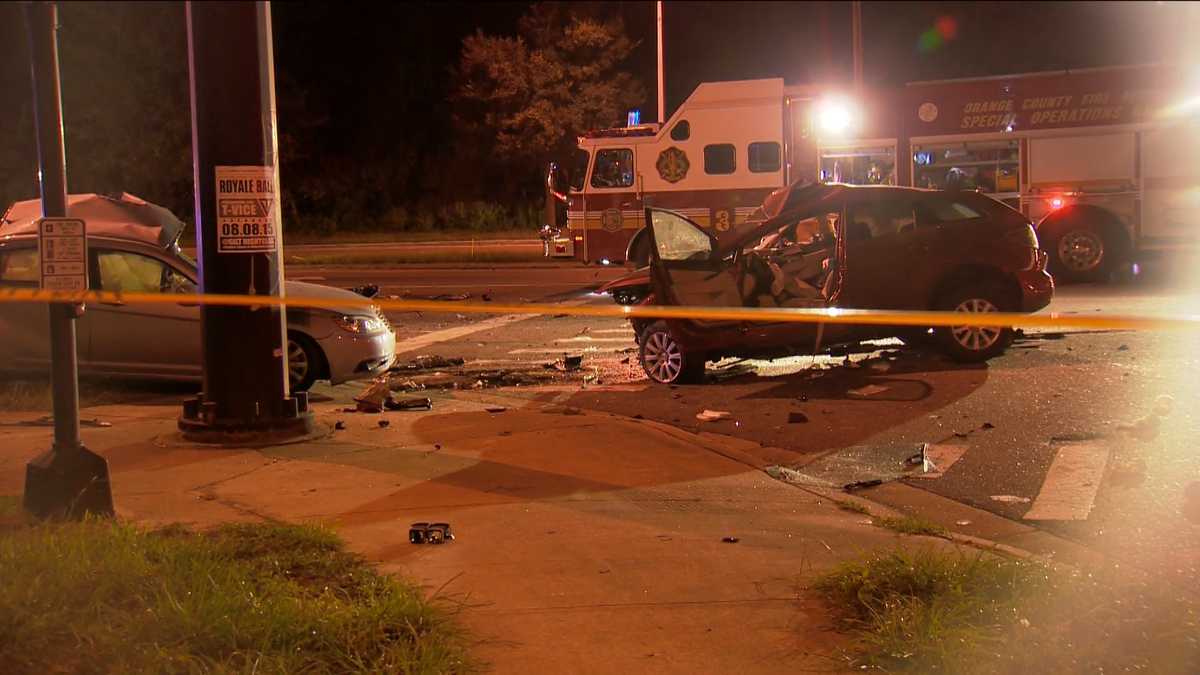 Fatal crash shuts down Apopka Vineland Road, police say